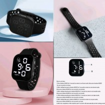 P1 Fashion LED-Digitaluhr mit Silikonarmband 12-Stunden-Anzeige Schwarz