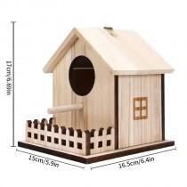 Holz-Vogelhaus mit Zaun