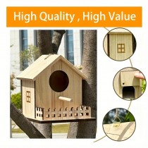 Holz-Vogelhaus mit Zaun
