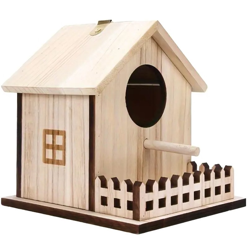 Holz-Vogelhaus mit Zaun
