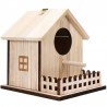 Holz-Vogelhaus mit Zaun