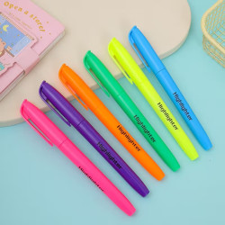 Textmarker in 6 verschiedenen Farben Pink, Violett, Orange, Grün, Gelb, Blau