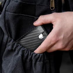 Kartenetui mit Kartenauswurf Carbon-Look Schwarz | befox.ch